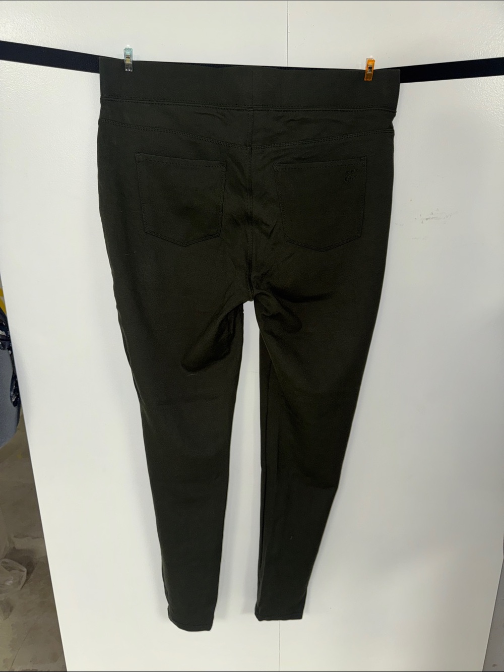 Seven7 Olive Ponte Leggings - Picture 3 of 7